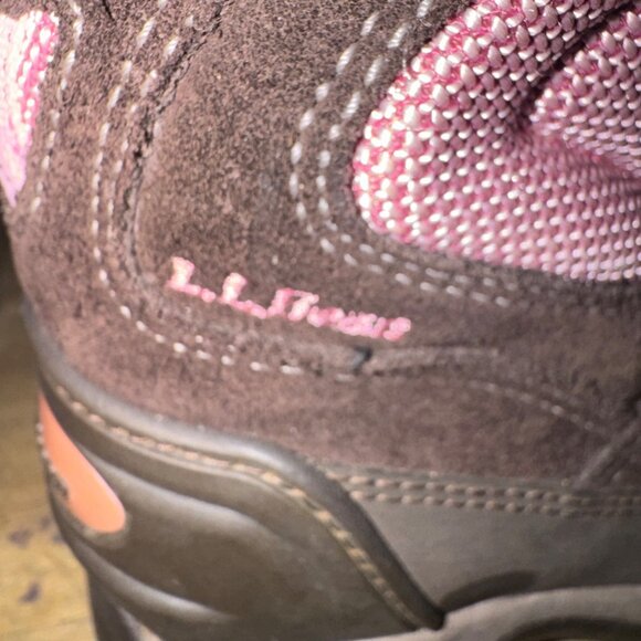 L.L. Bean Kids Snow Boots - Black and Pink - Picture 4 of 8